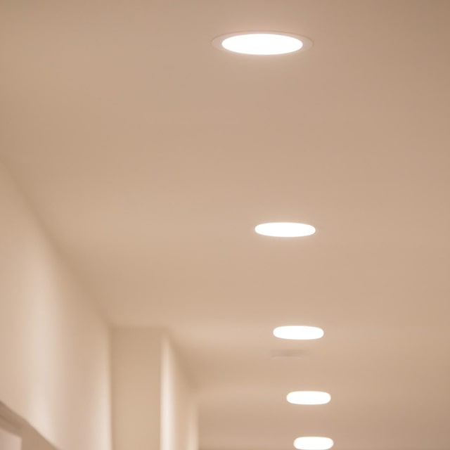 Точечные светильники 200мм